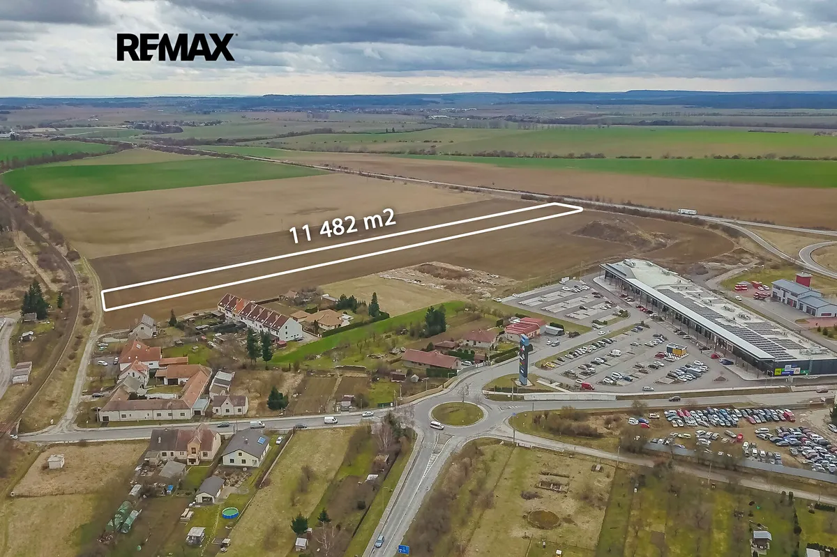 Prodej komerčního pozemku 11482 m²